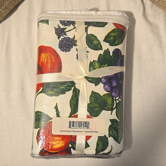 Fruit Pattern Tablecloth - Picture 2 of 5